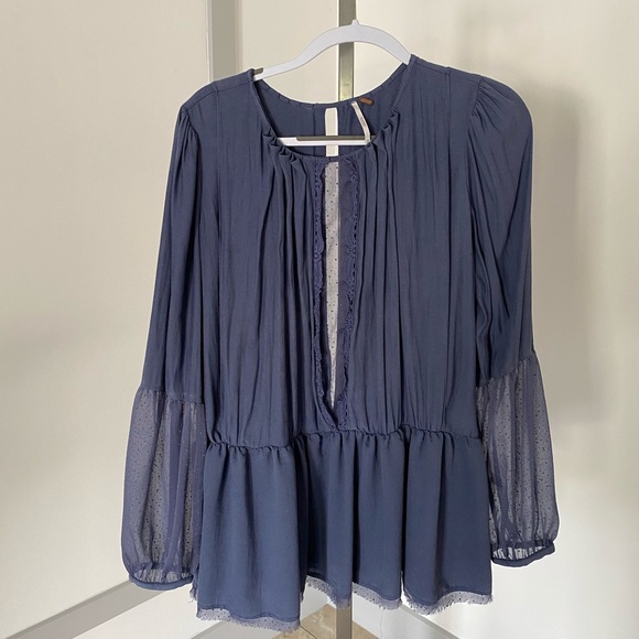 FREE PEOPLE flowy shirt - Picture 1 of 6